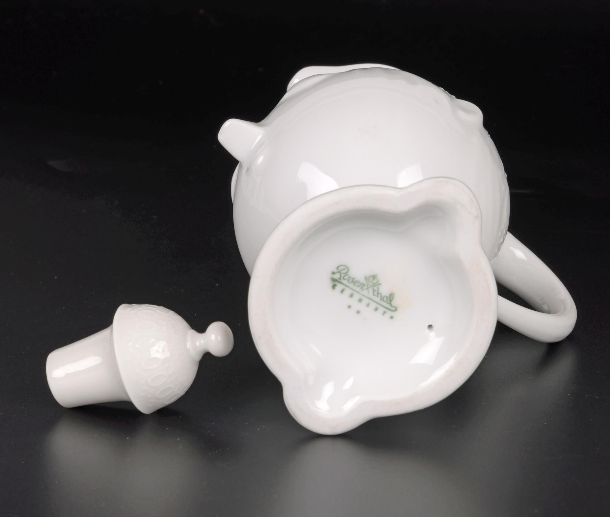 Bjorn Wiinblad para Rosenthal Jarra con tapa de porcelana de mediados de siglo en venta 7