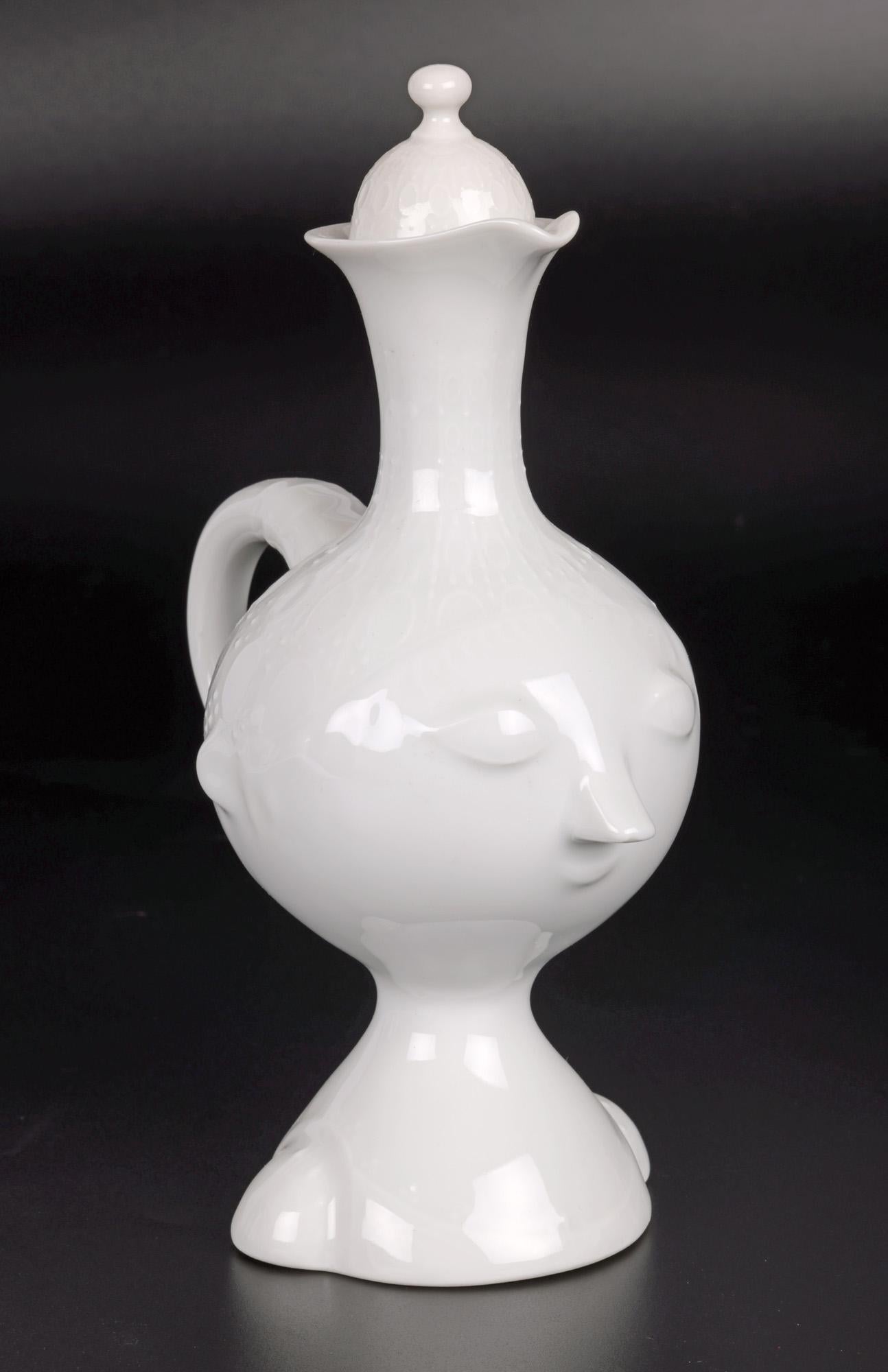 Vernissé Bjorn Wiinblad for Rosenthal Midcentury Porcelain Face Lidded Jug (pichet à couvercle en porcelaine) en vente