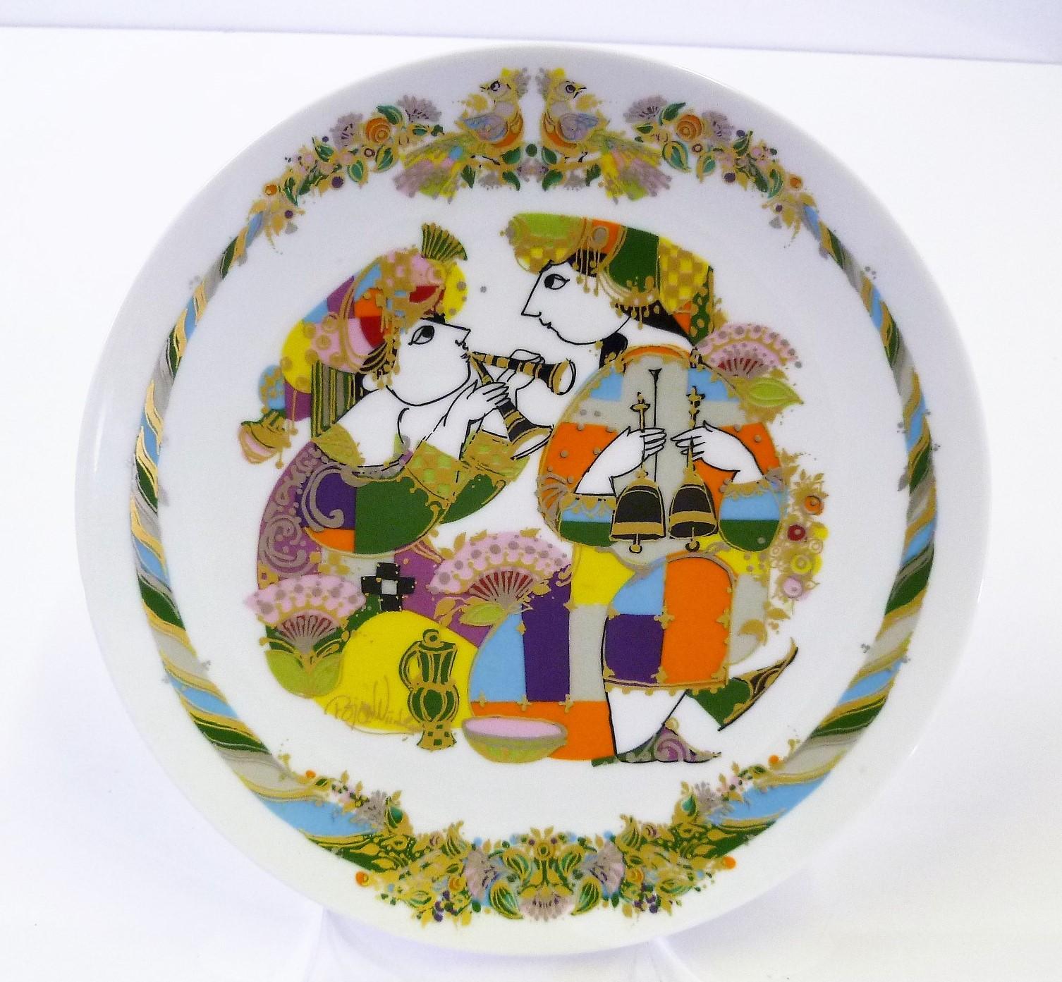 German Bjorn Wiinblad for Rosenthal Pair of Concertina Porcelain Decorative Plates
