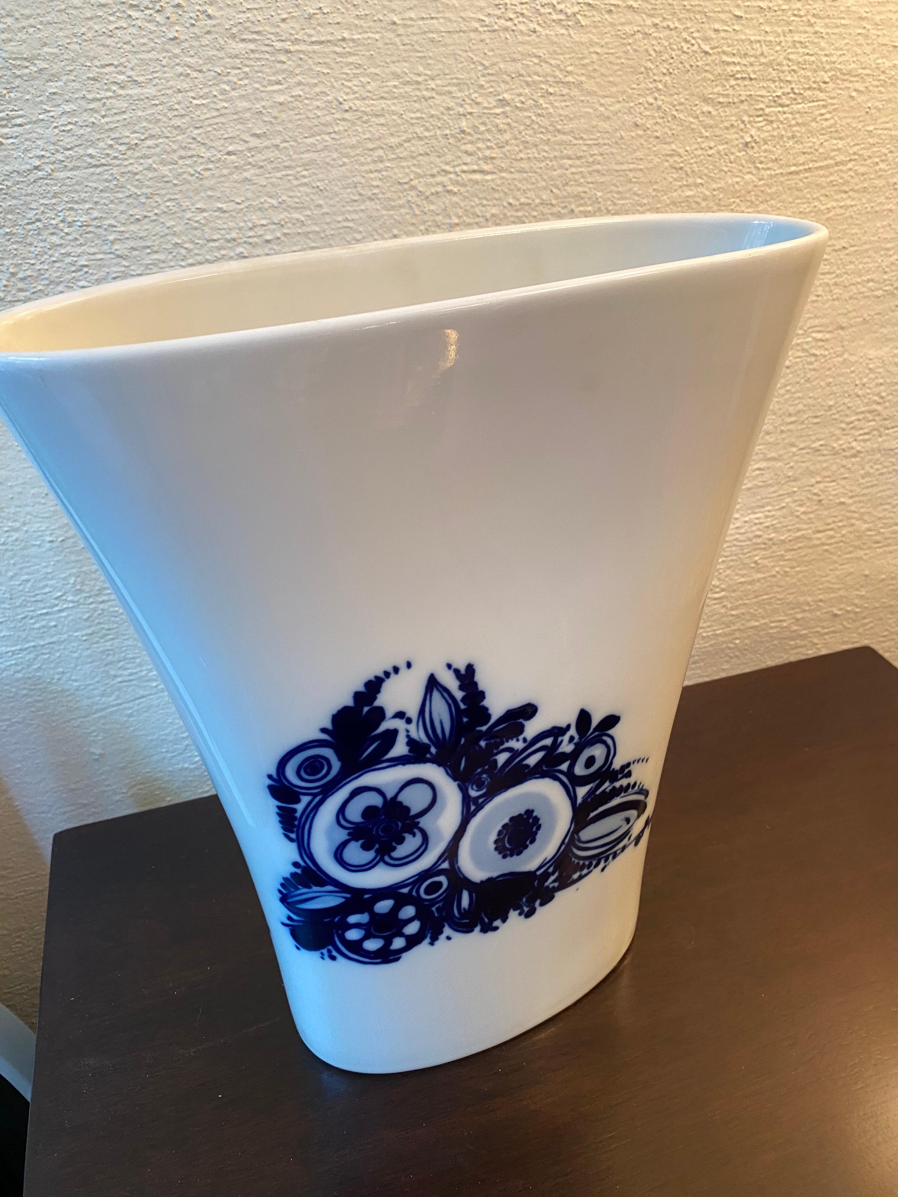 Tedesco Vaso in porcellana Bjorn Wiinblad per Rosenthal in vendita