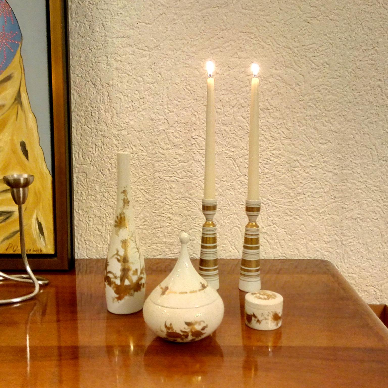 Bjorn Wiinblad for Rosenthal studio-linie, quatre couleurs, Germany, 1970s
Pair of candlesticks made of porcelain, decorated in gold, 4 shades of gold were used to paint them. Each marked to the bottom.
In perfect condition.
Dimensions: height