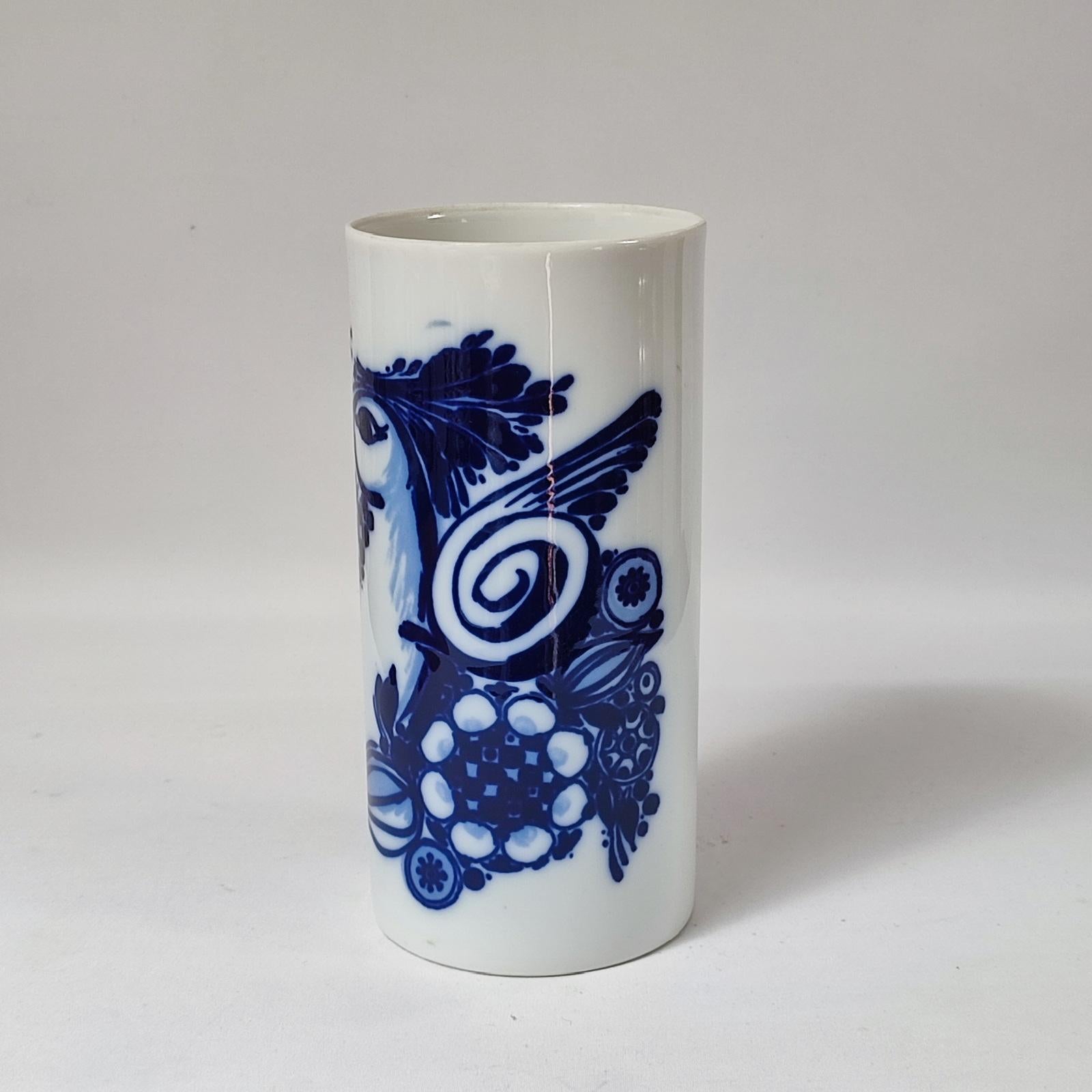 Bjorn Wiinblad for Rosenthal Studio Line, Porcelain Vase In Excellent Condition For Sale In Bochum, NRW
