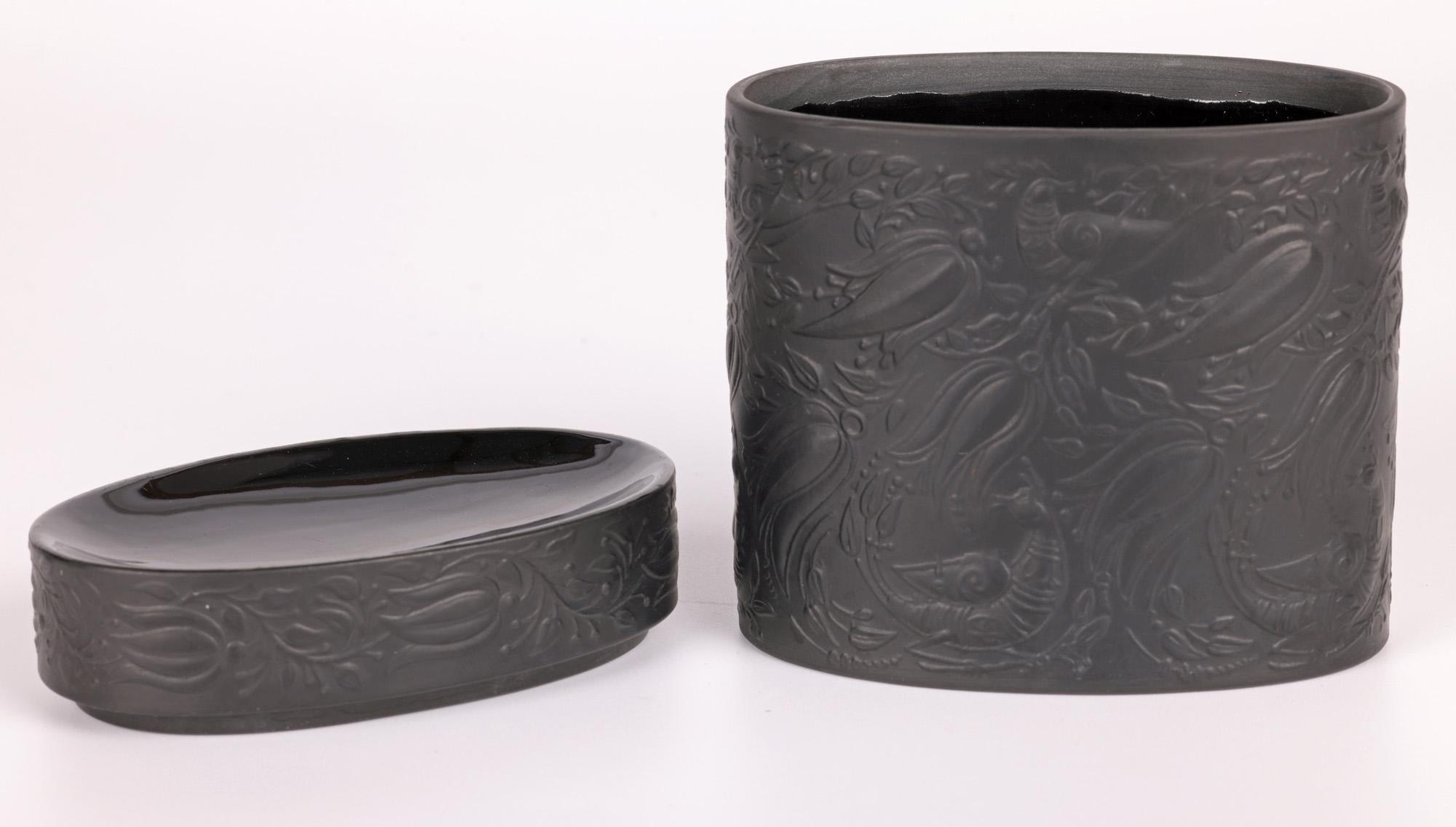 20ième siècle Pot à oiseaux en porcelaine noire Bjorn Wiinblad pour Rosenthal Studio-Linie en vente