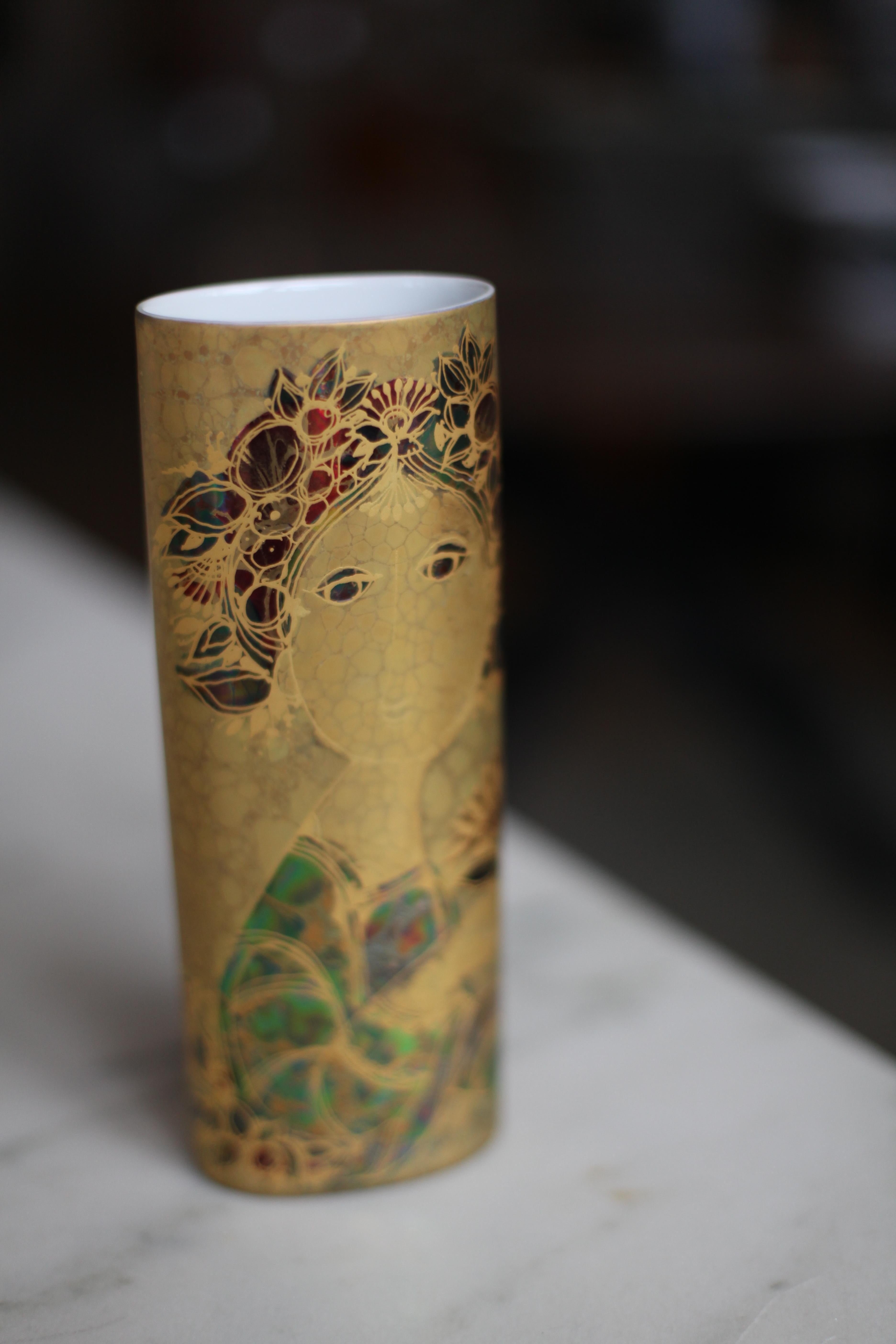 Bjorn Wiinblad, Gold Signed Vase In Excellent Condition In Bloomfield Hills, MI