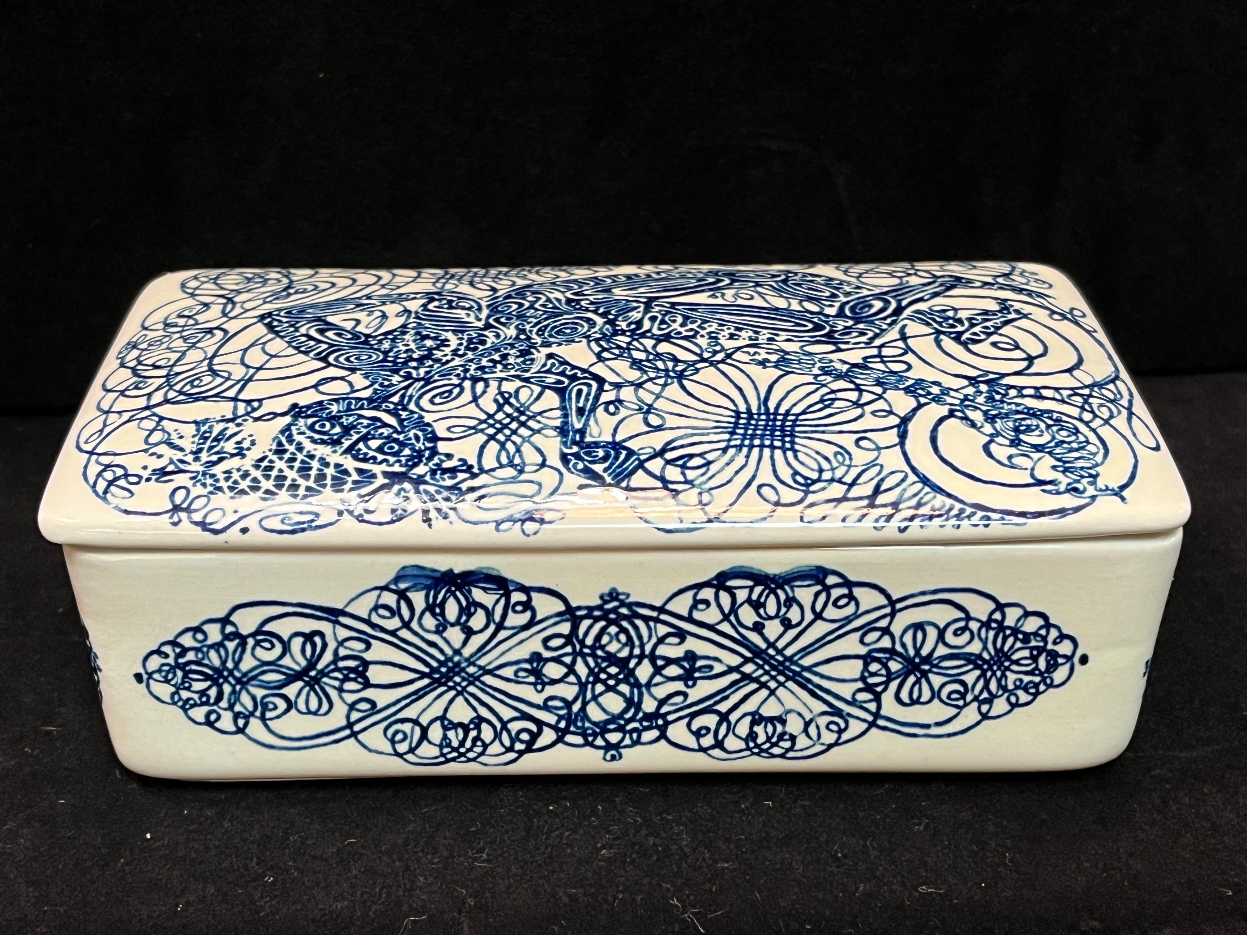 Bjorn Wiinblad Pen and Ink Transfer Ceramic Lidded Box Nymolle Denmark In Good Condition In Atlanta, GA
