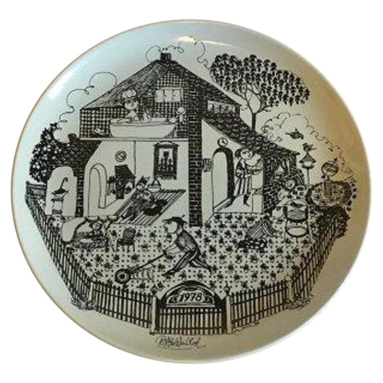 Bjorn Wiinblad Plate "The Family Denmark" Nymolle, 1978