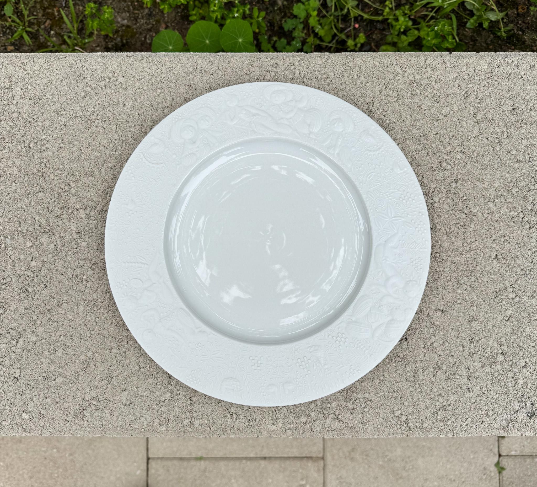 Assiette de 10,5 pouces en porcelaine blanche de Bjorn Whiting pour Rosenthal, Allemagne, 20e siècle en vente 3