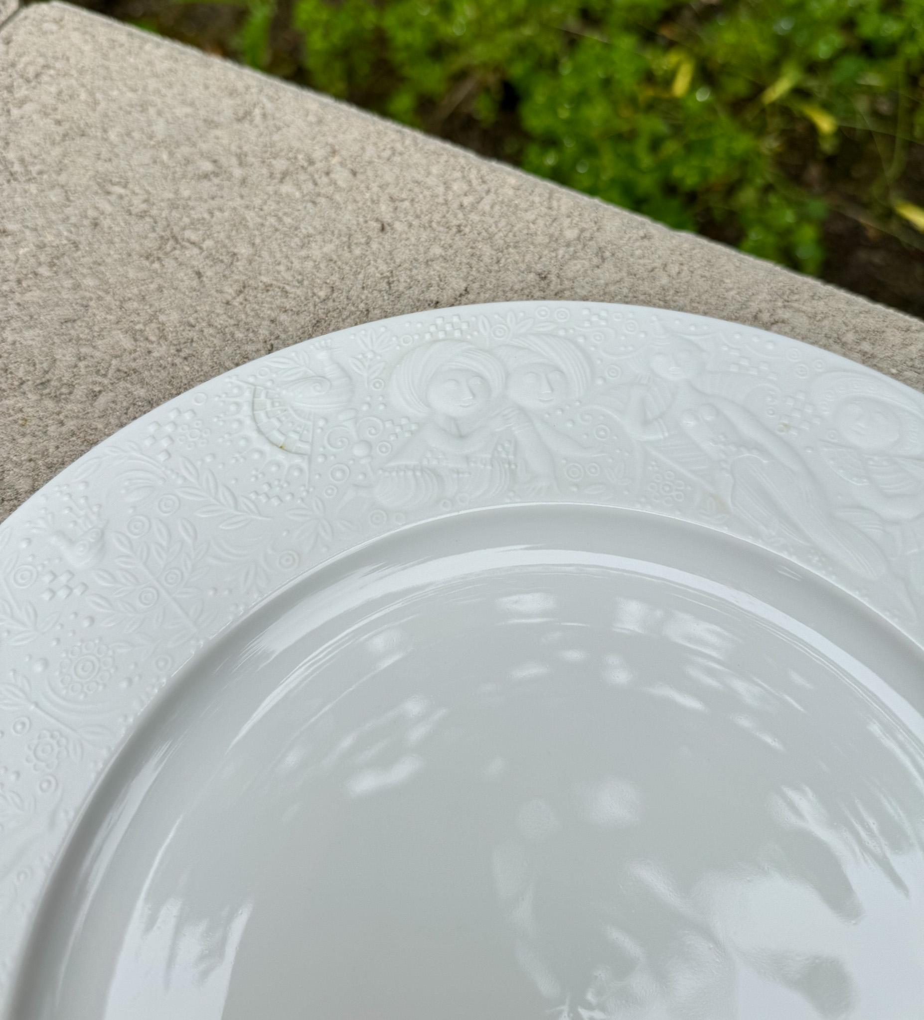 Assiette de 10,5 pouces en porcelaine blanche de Bjorn Whiting pour Rosenthal, Allemagne, 20e siècle en vente 1