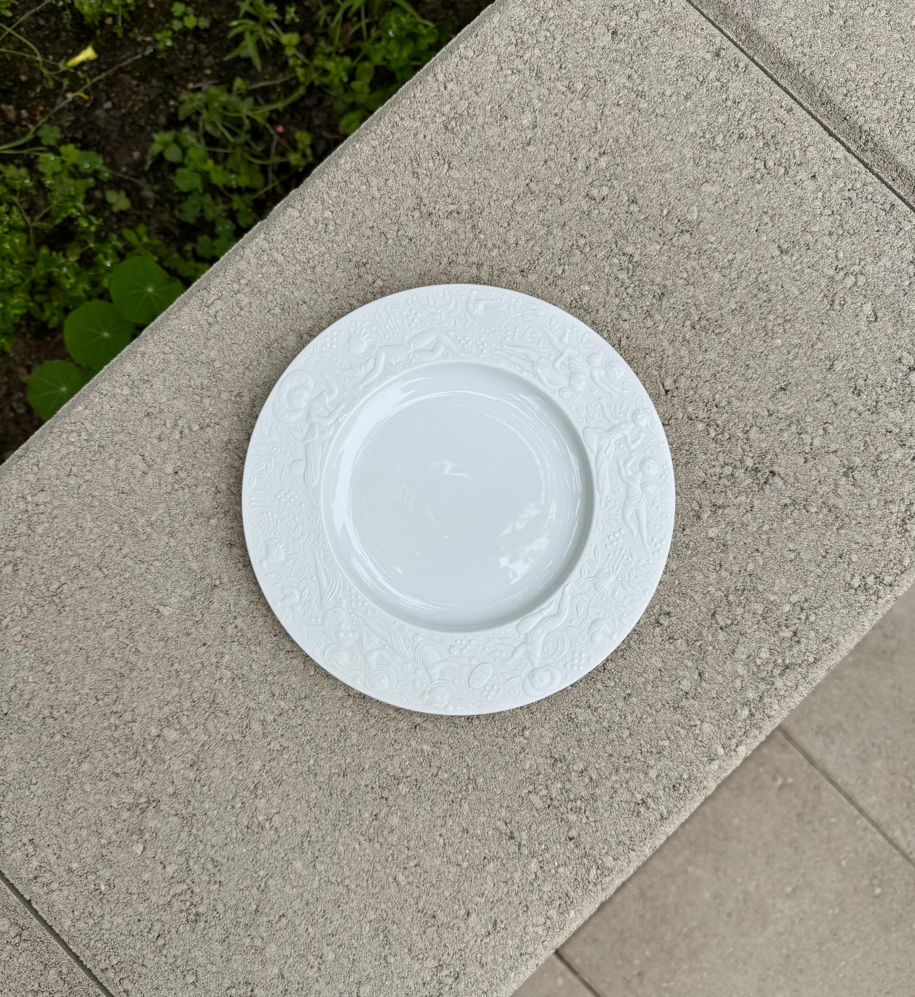 Assiette de 7,5 pouces en porcelaine blanche de Whiting pour Rosenthal, Allemagne, 20e siècle. 