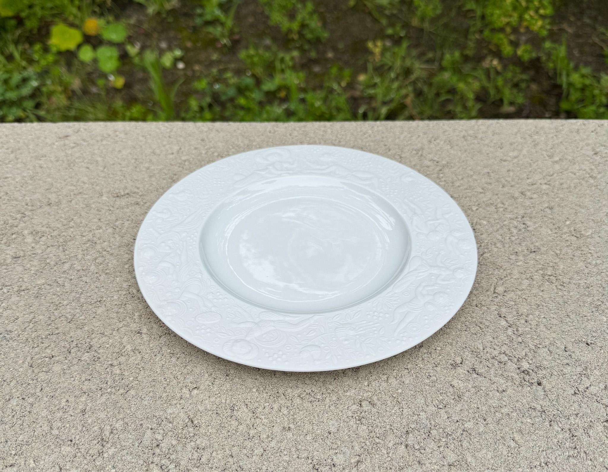 Assiette de 7,5 pouces en porcelaine blanche de Whiting pour Rosenthal, Allemagne, 20e siècle Bon état - En vente à San Juan Capistrano, CA