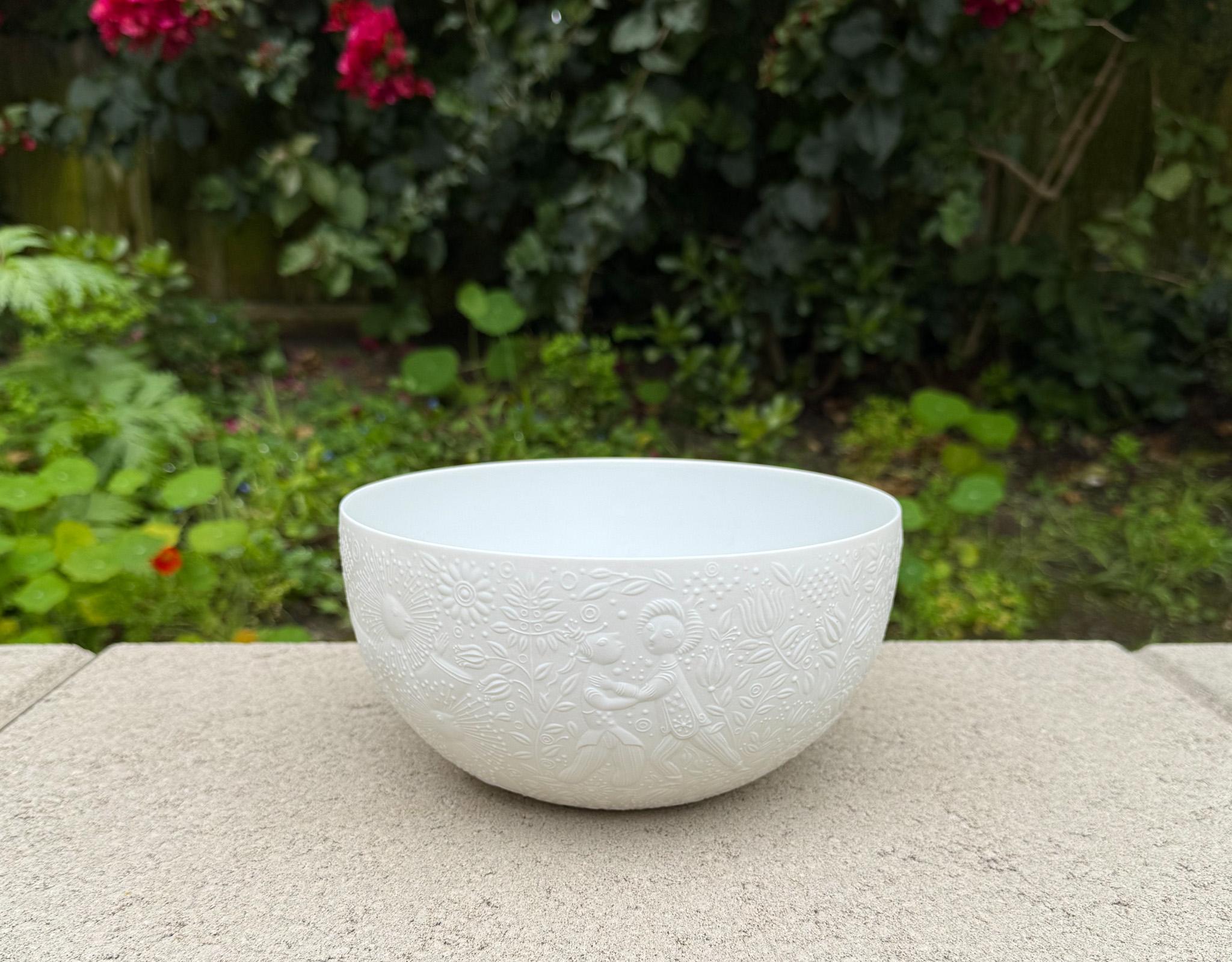Bol en porcelaine blanche Bjorn Wiinblad pour Rosenthal, Allemagne, 20e siècle en vente 3