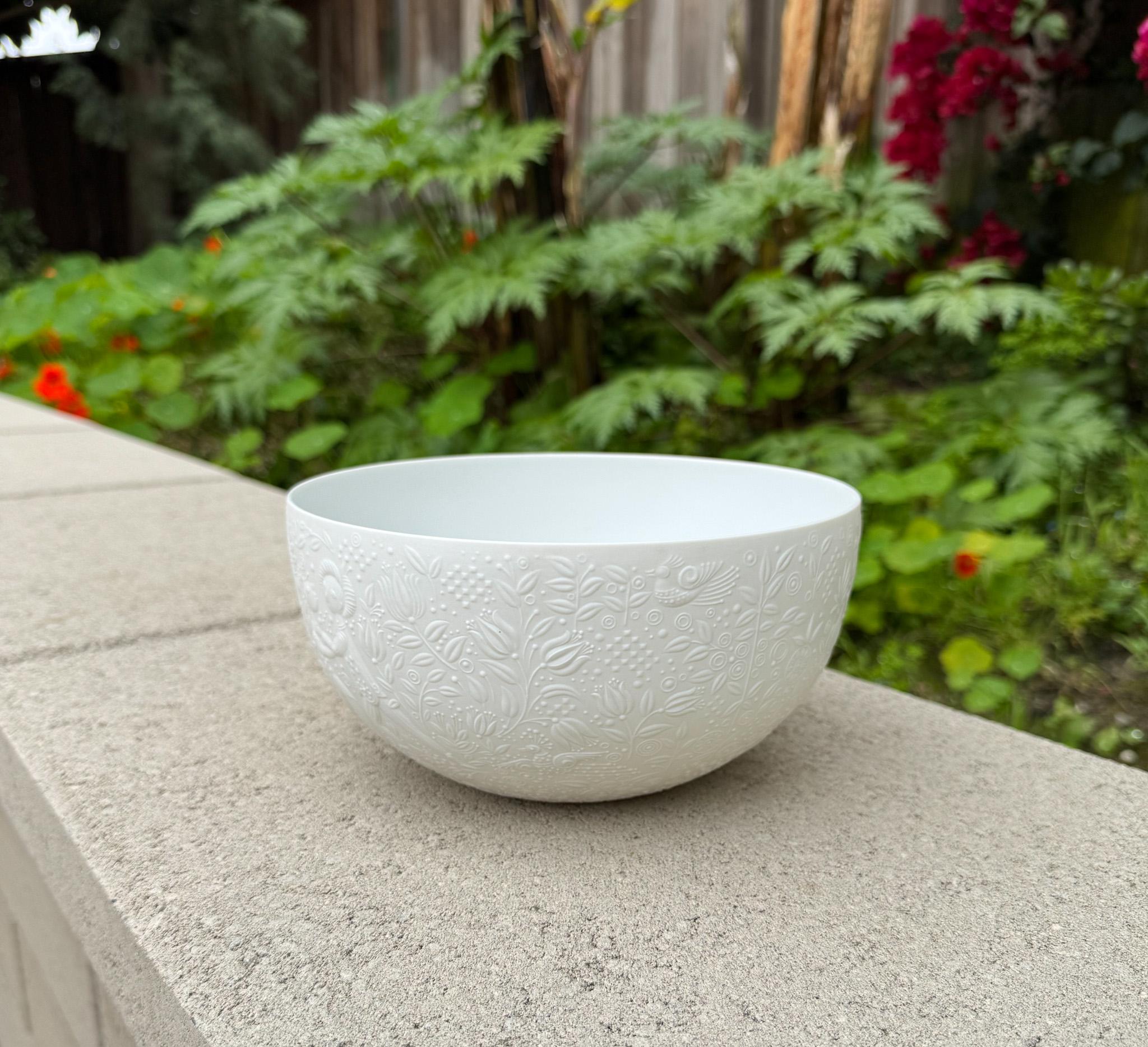Bol en porcelaine blanche Bjorn Wiinblad pour Rosenthal, Allemagne, 20e siècle en vente 4