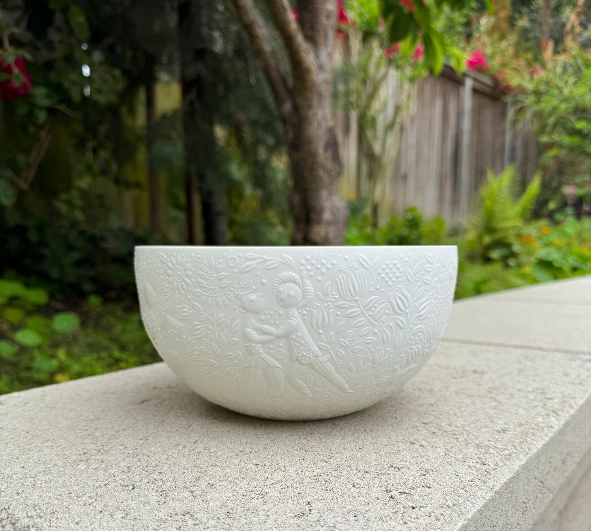 Moderne Bol en porcelaine blanche Bjorn Wiinblad pour Rosenthal, Allemagne, 20e siècle en vente