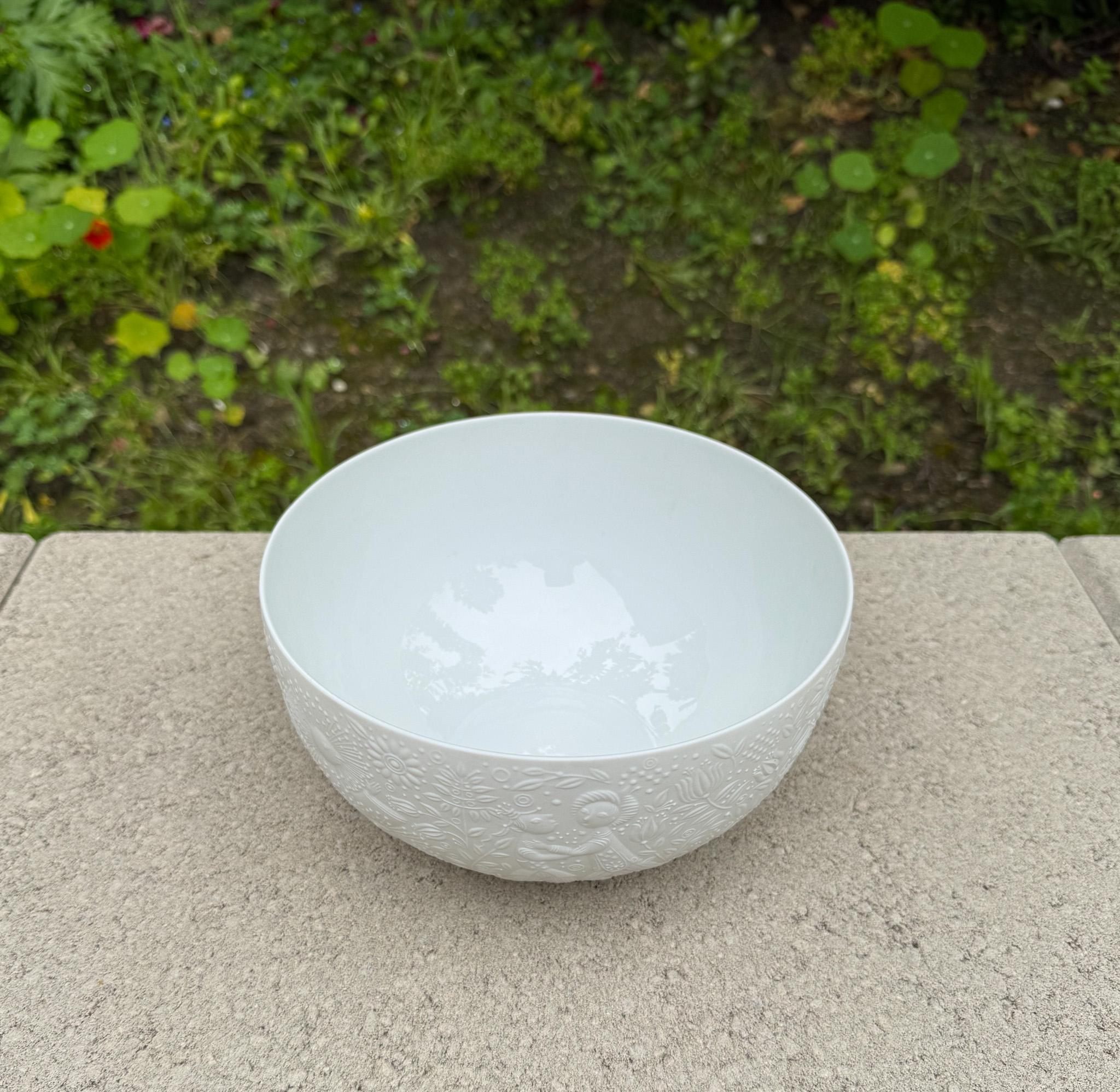 Allemand Bol en porcelaine blanche Bjorn Wiinblad pour Rosenthal, Allemagne, 20e siècle en vente