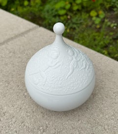 Bjorn Wiinblad White Porcelain Lidded Bowl, Rosenthal, Germany, 20th Century