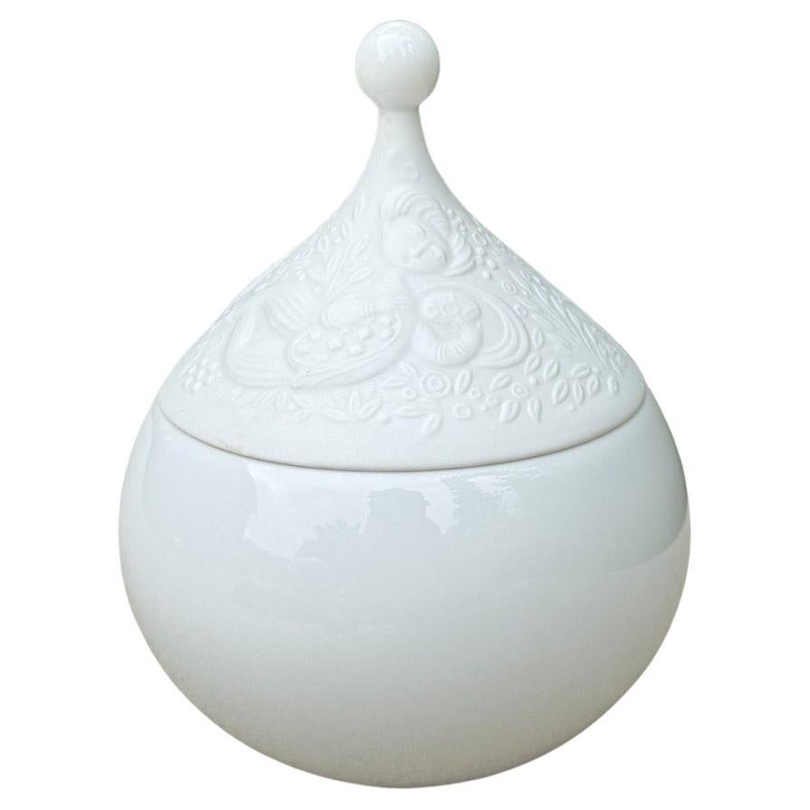 Pot à couvercle en porcelaine blanche Bjorn Wiinblad pour Rosenthal, Allemagne, 20e siècle