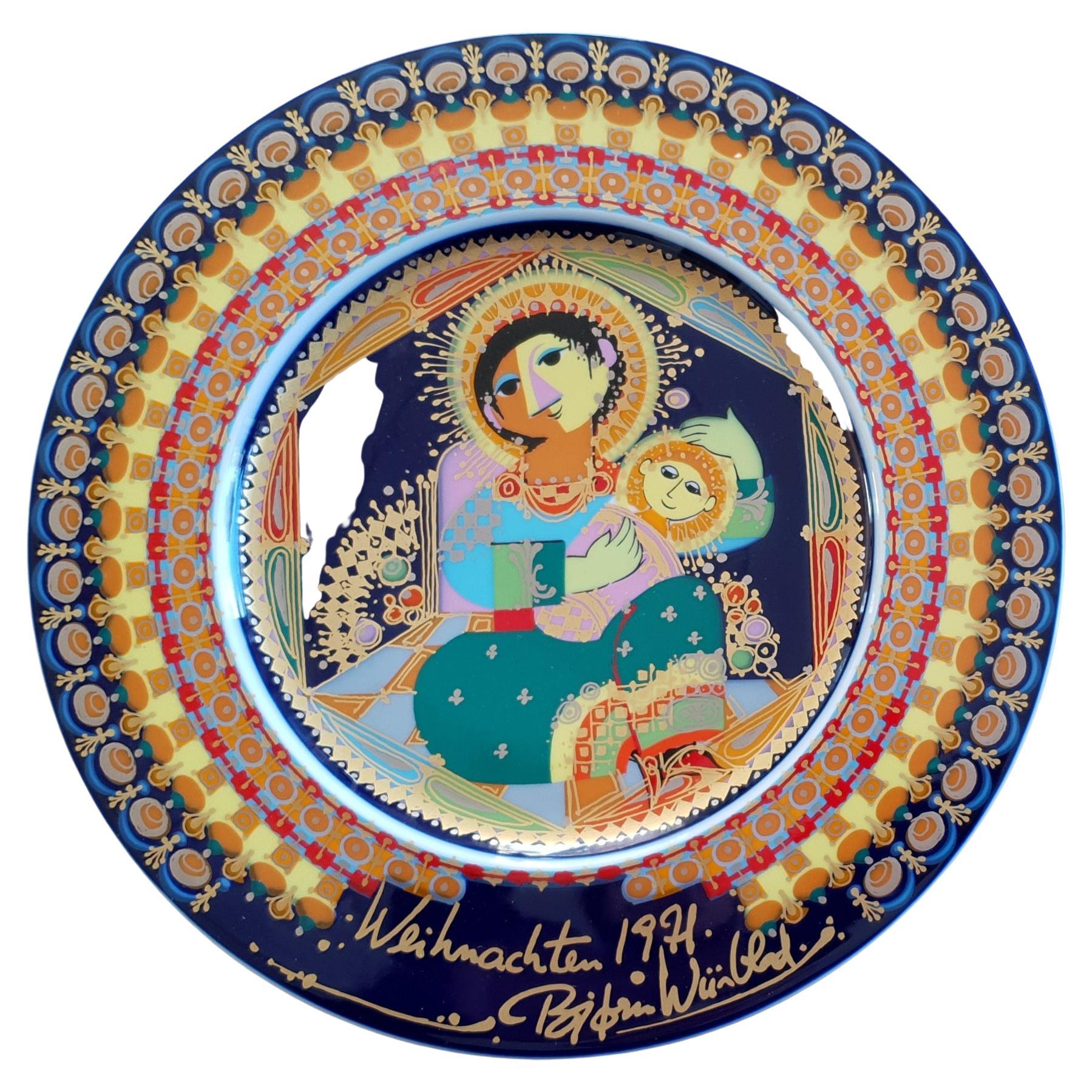 Bjørn Wiinblad Christmas plate 1971 "Mary with baby Jesus" For Sale