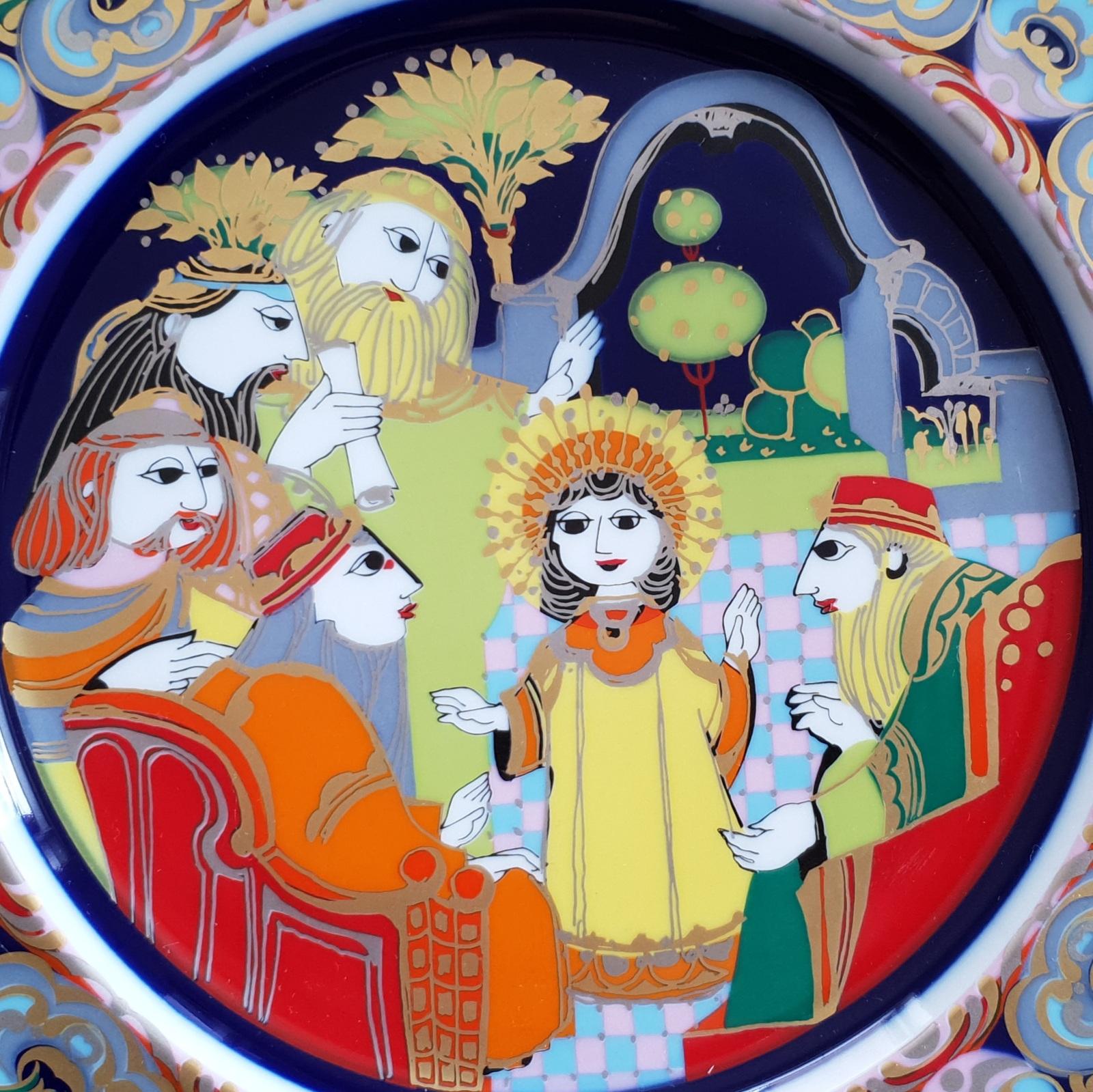 Bjørn Wiinblad porcelain Christmas plate 1981, produced by Rosenthal
Motif: The Child with the scholars in the Temple
Designed by: Bjørn Wiinblad 
Diameter: 11