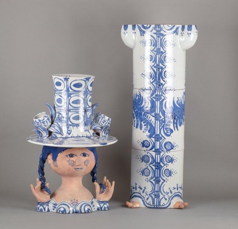 Scandinavo moderno Bjørn Wiinblad. Scultura colossale di una ragazza con un cappello progettato per contenere una pianta. in vendita