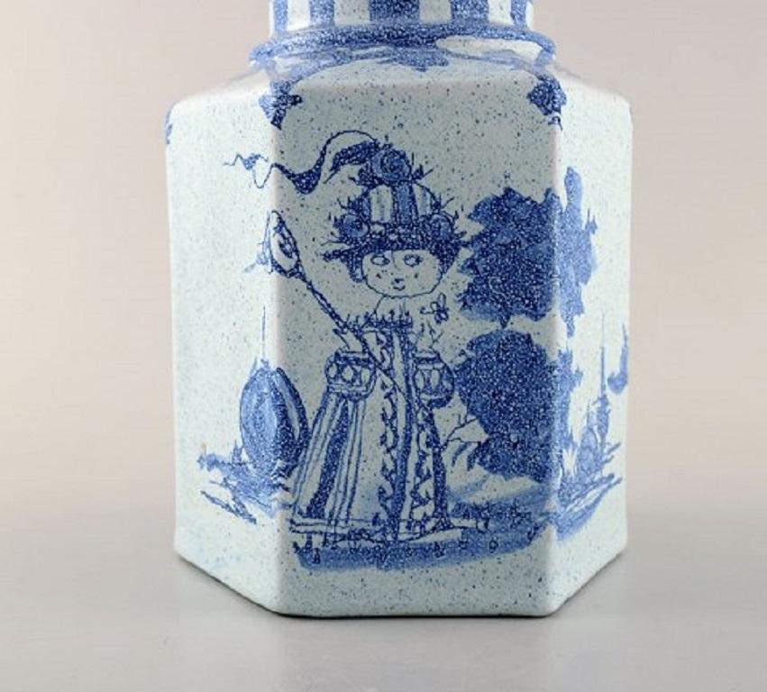 Bjørn Wiinblad, Early Vase in Hand Painted Ceramics, Romantic Garden Scenery In Excellent Condition In Copenhagen, DK
