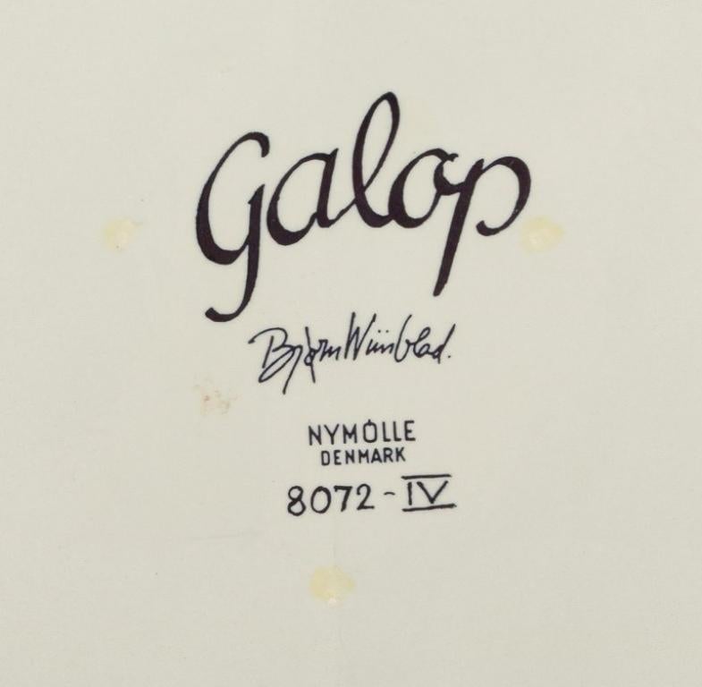 Bjørn Wiinblad für Nymølle, Dänemark... Wandplakette „Galop“ und vier Salzstreuer. (Dänisch) im Angebot