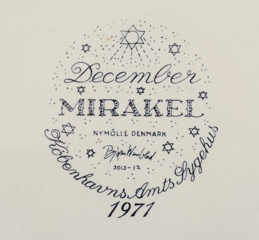 Bjørn Wiinblad für Nymølle. Dreimonatige Wandteller und eine kleine, niedrige Schale. (Glasiert) im Angebot