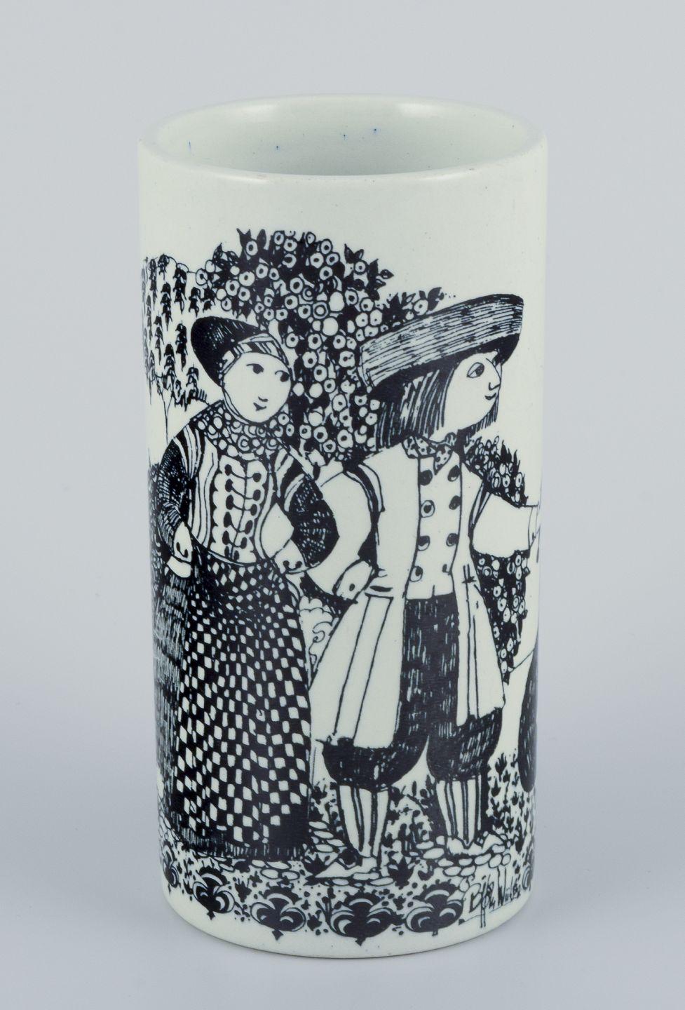 Dipinto a mano Bjørn Wiinblad per Nymølle. Due vasi di terracotta con decorazione nera. in vendita
