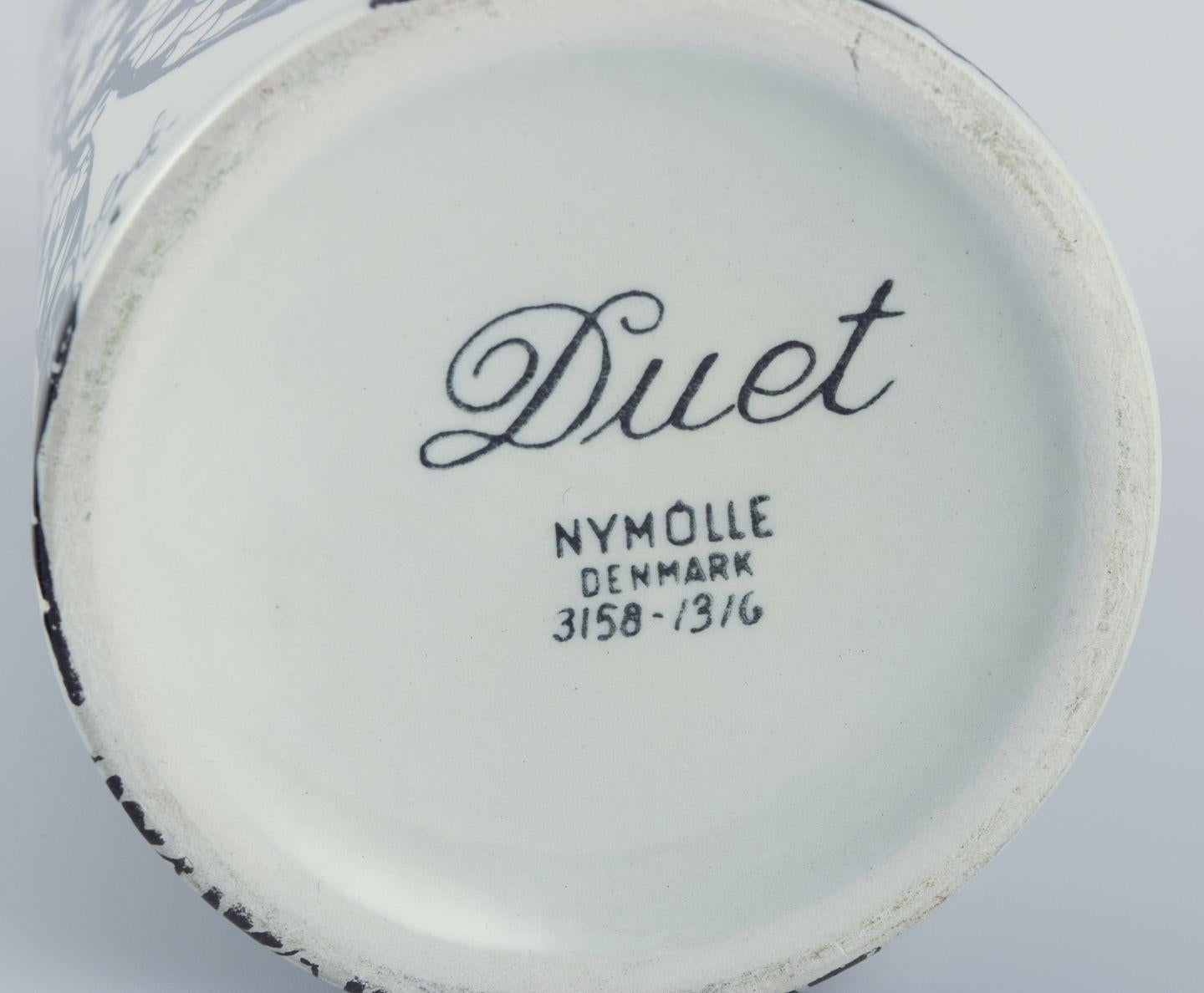 Bjørn Wiinblad per Nymølle. Due vasi di terracotta con decorazione nera. in vendita 1