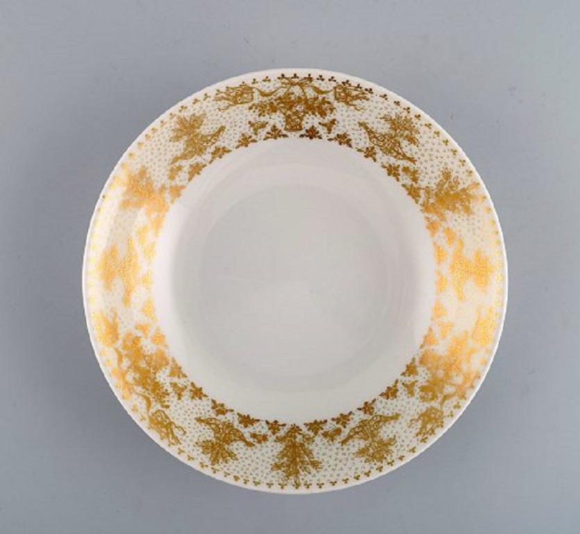 Bjørn Wiinblad for Rosenthal. 10 deep plates in porcelain with gold decoration. 1980s.
Measures: 18.5 x 4.3 cm.
In excellent condition.
Stamped.