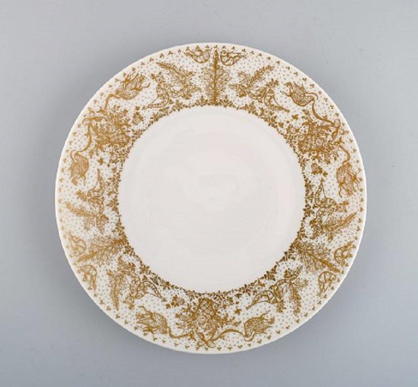 Bjørn Wiinblad for Rosenthal. 10 dinner plates in porcelain with gold decoration. 1980s.
Measure: Diameter: 25.5 cm.
In excellent condition.
Stamped.