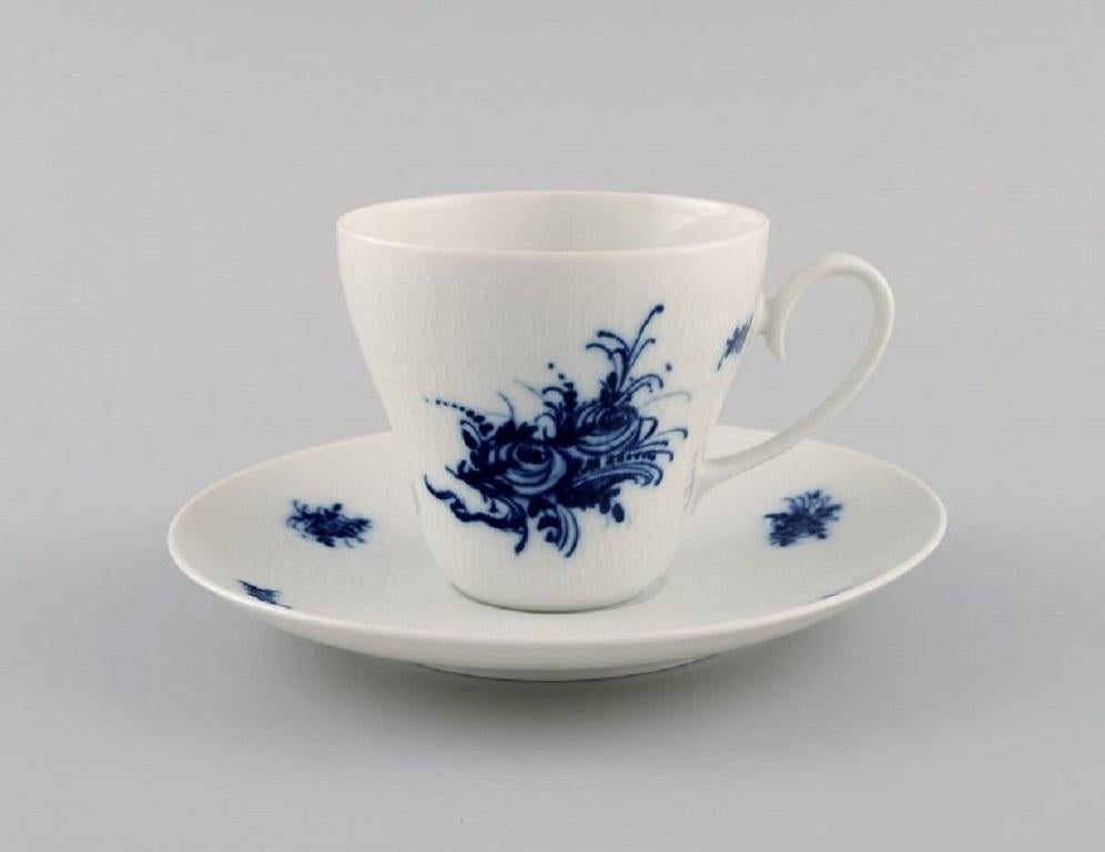 Bjørn Wiinblad for Rosenthal. Four Romanze blue flower coffee cups with saucers. 1960s.
The cup measures: 7.5 x 7 cm.
Saucer diameter: 14.3 cm.
In excellent condition.
Stamped.
