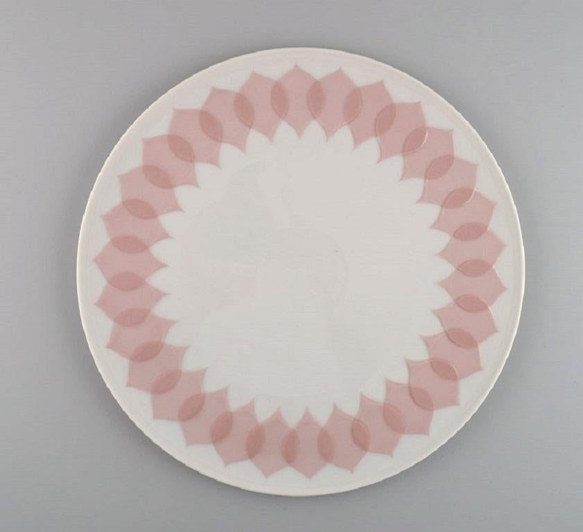 Bjørn Wiinblad for Rosenthal. Lotus porcelain service. 
Two serving dishes decorated with pink lotus leaves. 1980s.
Round dish diameter: 29.5 cm.
In excellent condition.
Stamped.