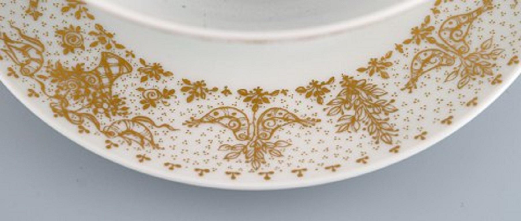 German Bjørn Wiinblad for Rosenthal, Porcelain Sauce Bowl with Gold Decoration, 1980s For Sale