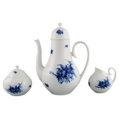 Bjrn Wiinblad für Rosenthal, Couchtisch mit römisch-blauer Blume, 1960er Jahre