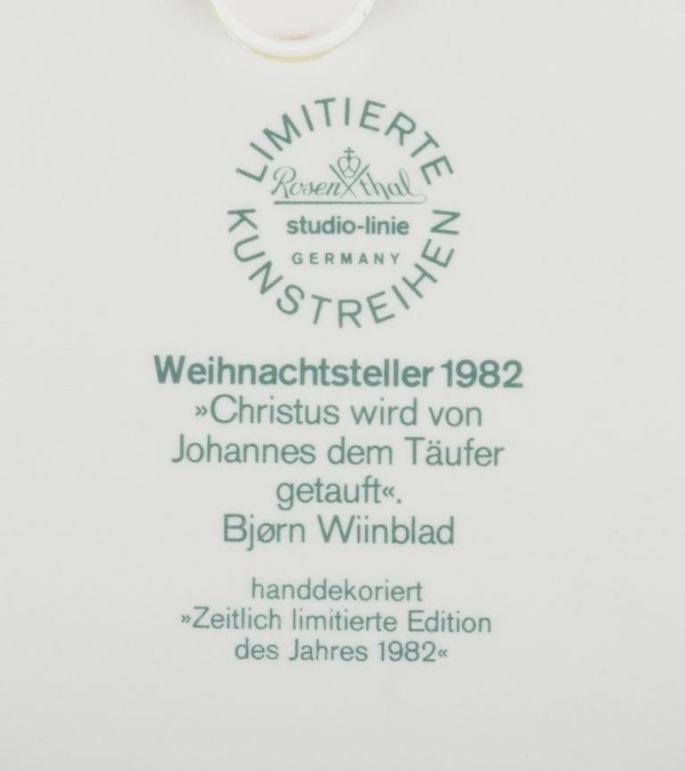 Bjørn Wiinblad für Rosenthal. Set von fünf handbemalten Weihnachtstellern. (Ende des 20. Jahrhunderts) im Angebot