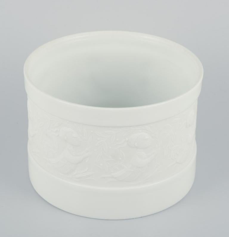 Danese Bjørn Wiinblad per Rosenthal. Studio A.  Vaso da fiori in porcellana bianca. in vendita