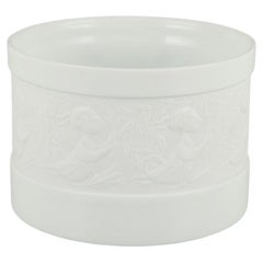 Bjørn Wiinblad per Rosenthal. Studio A.  Vaso da fiori in porcellana bianca.