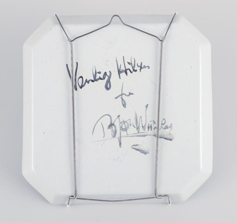 Bjørn Wiinblad für The Blue House. Achteckige Keramikschale/Wandtafel. 1973 im Angebot 1