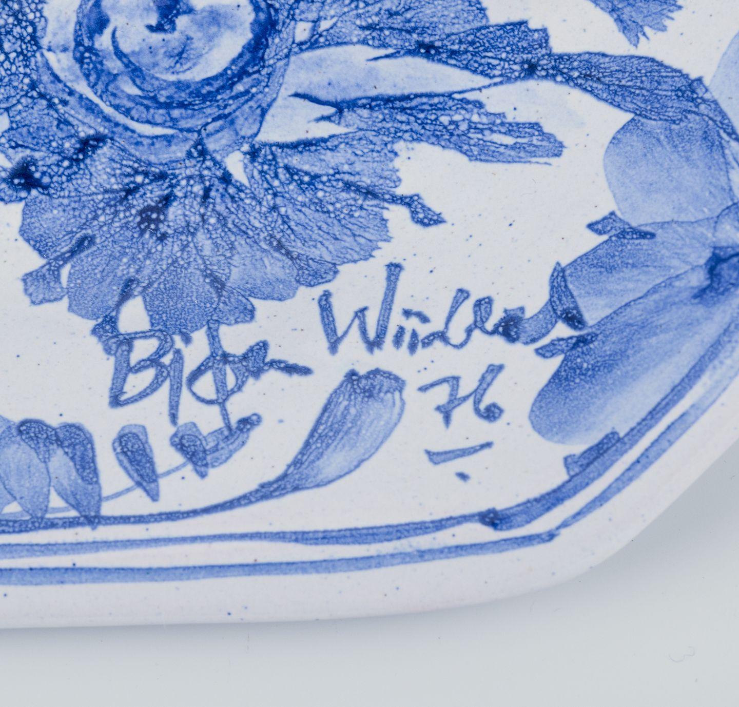 Bjørn Wiinblad für The Blue House. Achteckige Schale/Wandtafel aus Steingut. (Dänisch) im Angebot