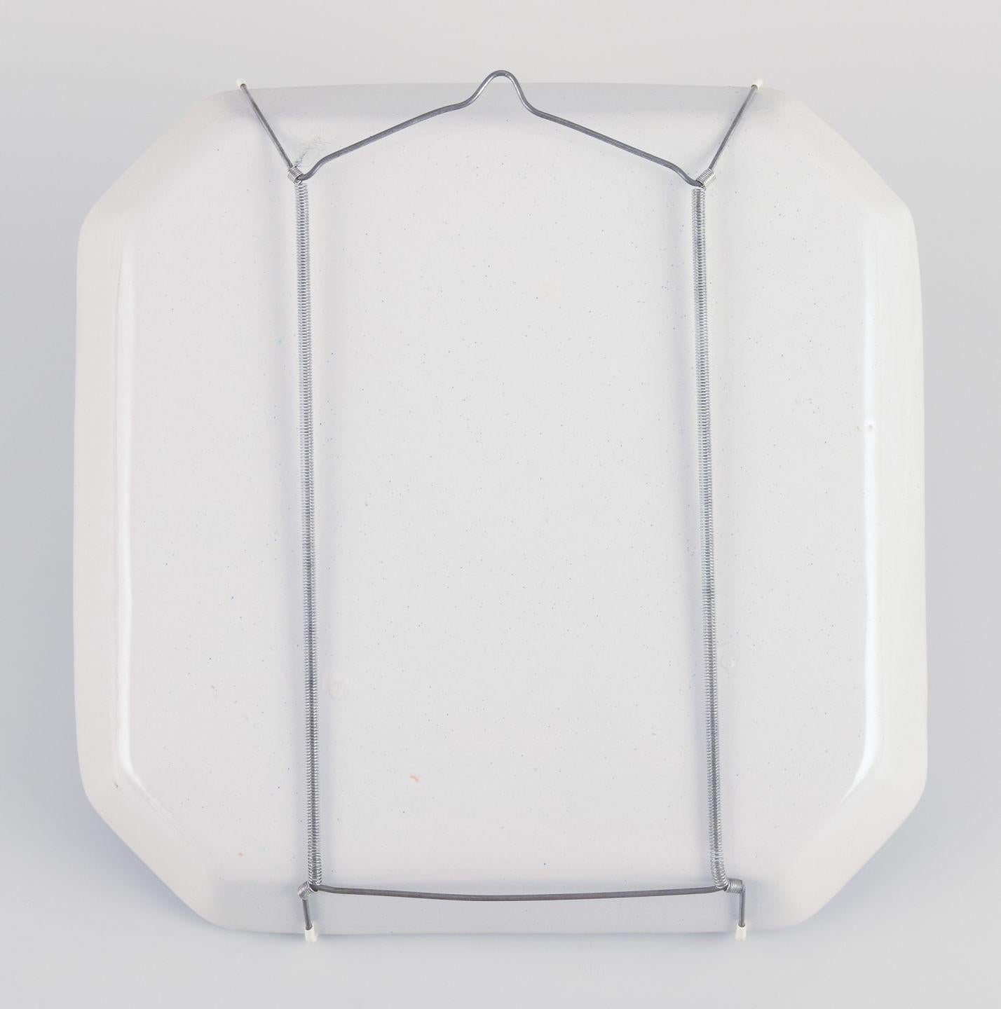 Bjørn Wiinblad für The Blue House. Einzigartige achteckige Keramikschale/Wandtafel. (Mitte des 20. Jahrhunderts) im Angebot