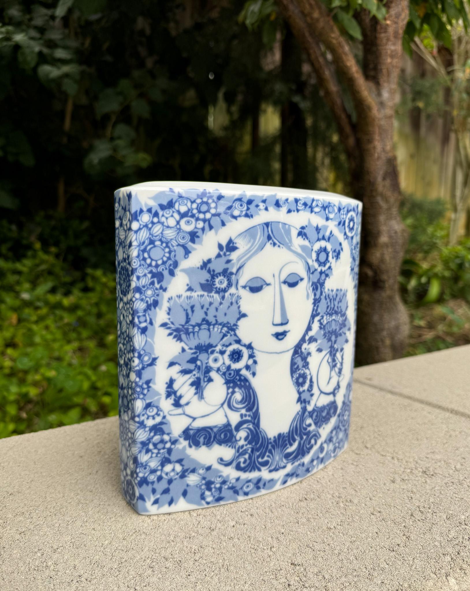 Tedesco Bjørn Wiinblad Vaso a cuscino in porcellana per Rosenthal Studio Line, Germania, c.C. 1980 in vendita