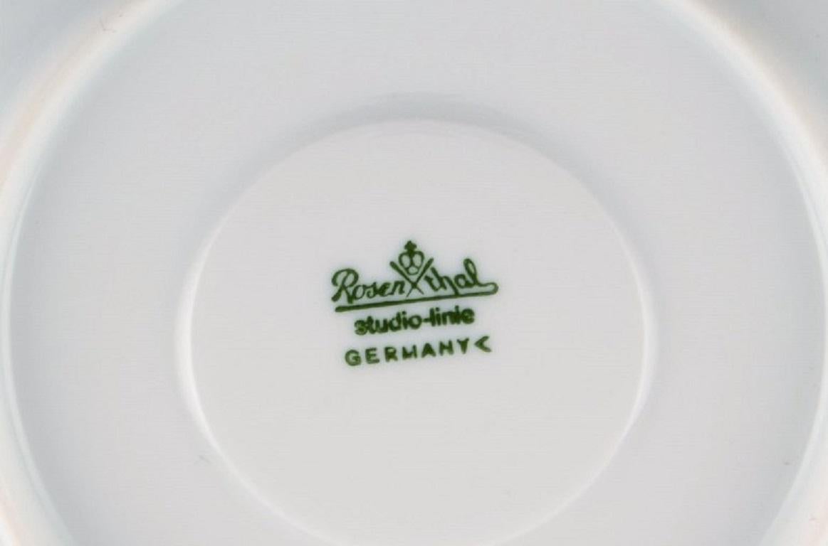 Fin du 20e siècle Service de 9 tasses à café avec soucoupes en porcelaine lotus Bjrn Wiinblad, Rosenthal, de Bjrn Wiinblad en vente