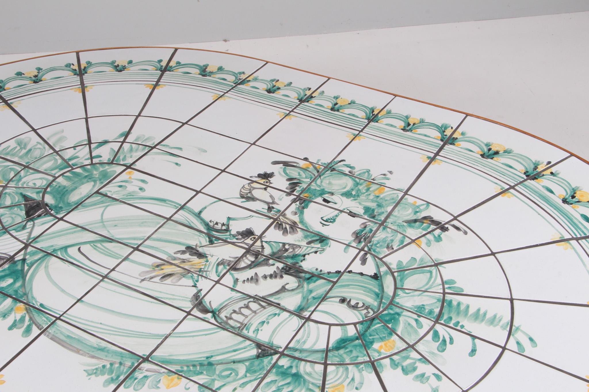 Mesa de sofá Bjørn Wiinblad de pino y azulejos pintados. Única. Danés en venta