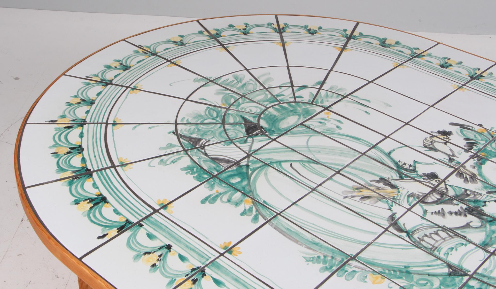 Mesa de sofá Bjørn Wiinblad de pino y azulejos pintados. Única. en Bueno estado para la venta en Esbjerg, DK