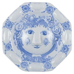 Bjørn Wiinblad, The Blue House. Dish in stoneware with a motif of woman's face.