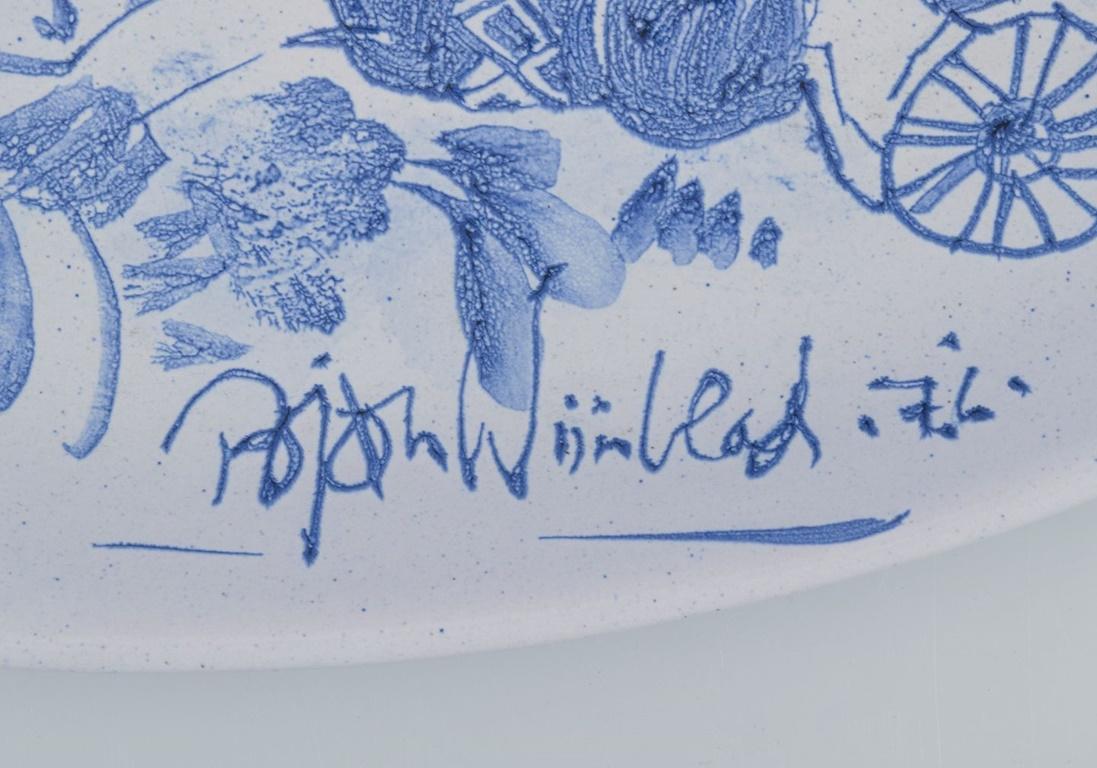 Bjørn Wiinblad, The Blue House, own workshop. Large oval ceramic bowl. In Excellent Condition For Sale In København, Copenhagen