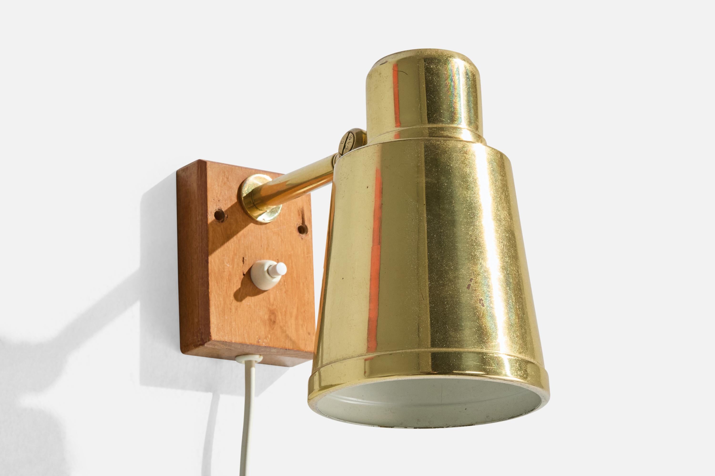 Suédois BJS Skellefteå, Applique, Teck, Laiton, Suède, années 1950 en vente