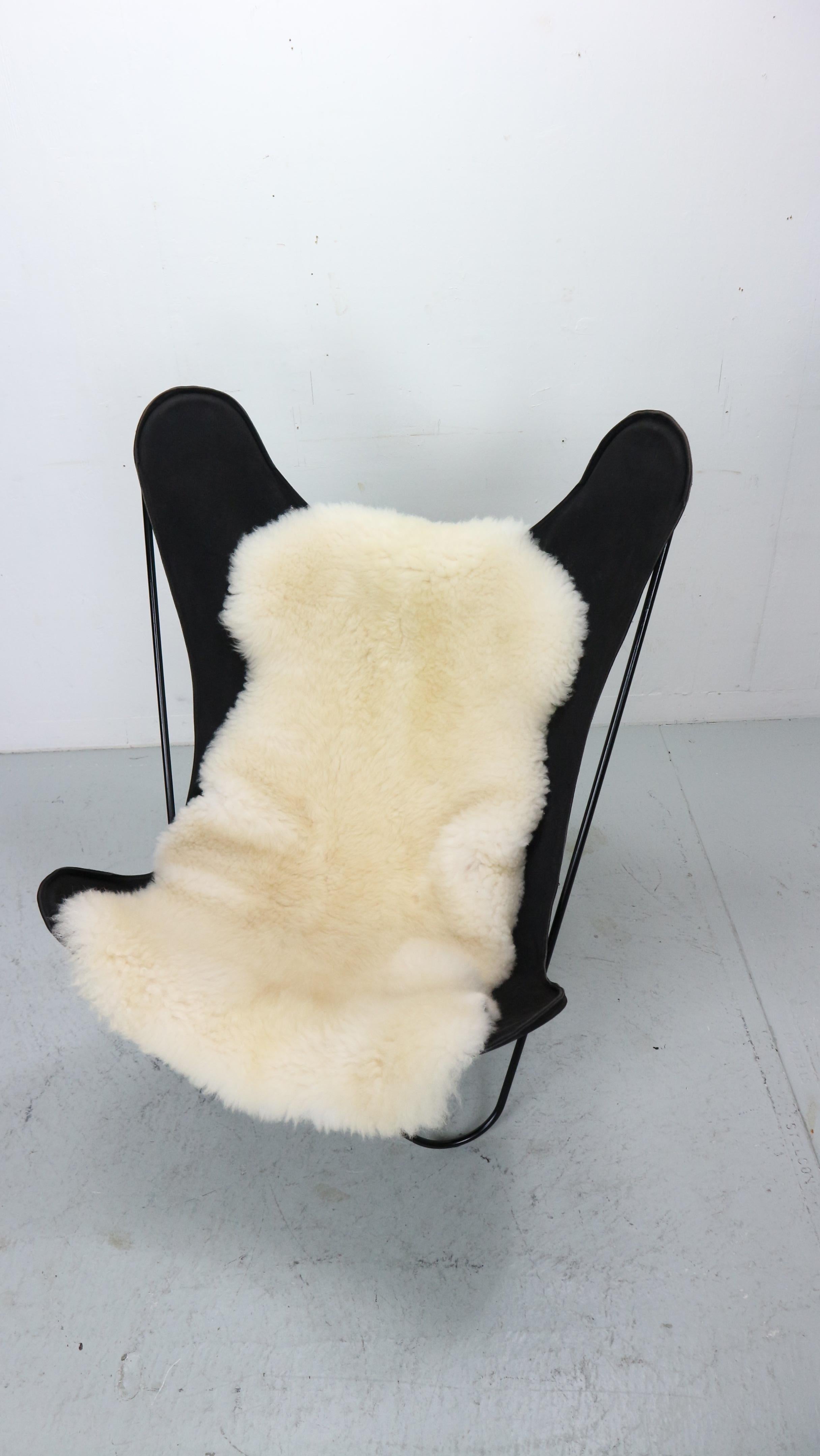 BKF Butterfly Chair by Jorge Hardoy-Ferrari for Knoll, 1960s incl. Sheepskin For Sale 8