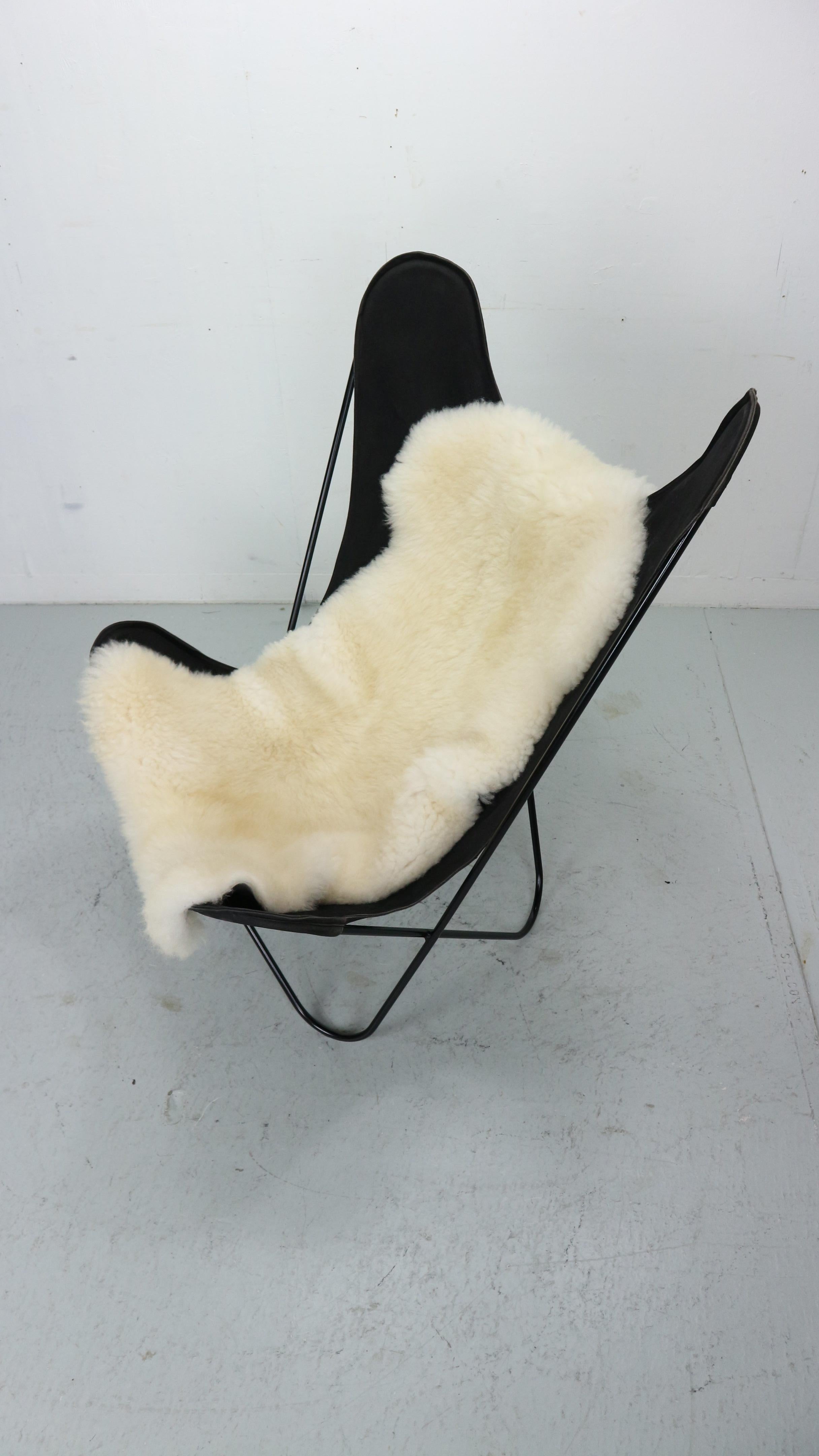 BKF Butterfly Chair by Jorge Hardoy-Ferrari for Knoll, 1960s incl. Sheepskin For Sale 9