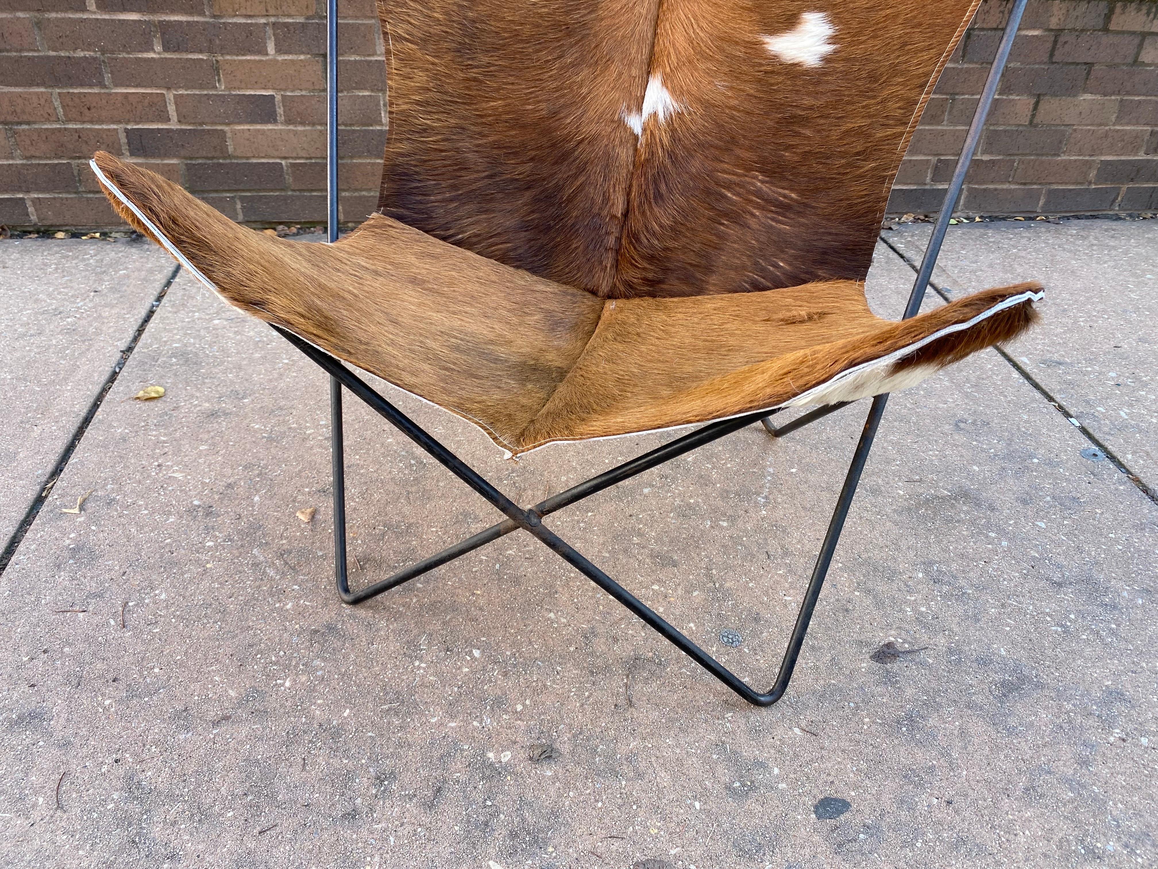 BKF Hardoy for Knoll Butterfly Chair with New Cowhide Sling In Good Condition For Sale In Philadelphia, PA
